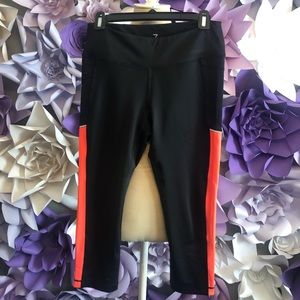 Black cropped leggings